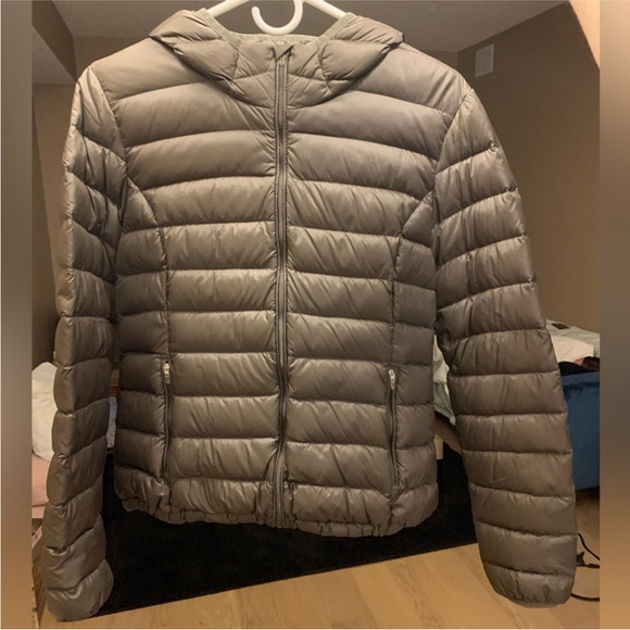 TNA Aritzia Botanie Little Puff Jacket Taupe Medium - Picture 1 of 7